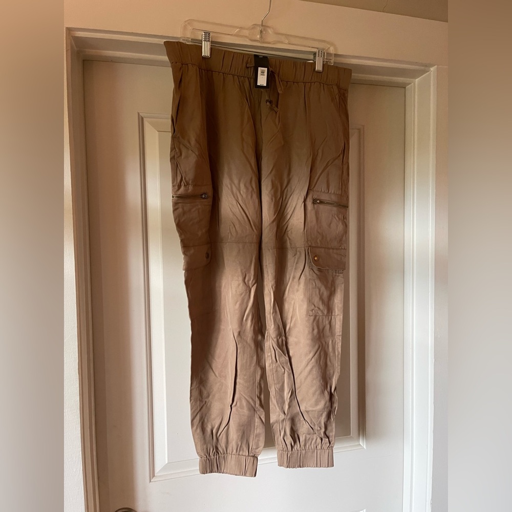 Banana Republic Tan Ankle-Length Cargo Pants